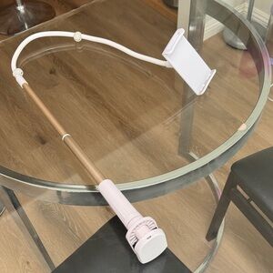 Adjustable Hands-Free Phone Holder - Gold and White